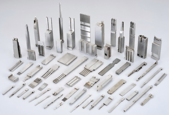 Componente de molde de conector de alta precisão é feito de aço de molde 1.2312