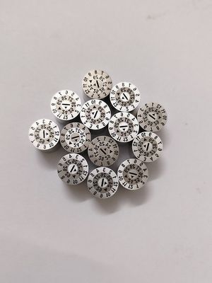 Timbres de data personalizados de 3 camadas - Pinos de marcação de moldes em aço inoxidável SUS420