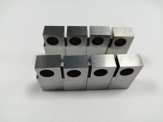 Dimensões especiais disponíveis para blocos de localização de moldes de injecção de plástico