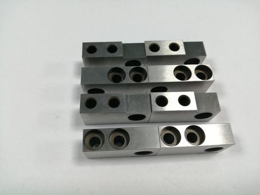 Dimensões especiais disponíveis para blocos de localização de moldes de injecção de plástico