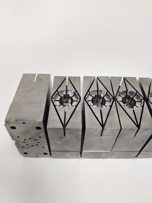 H13 (1.2344) Núcleos de molde de precisão inserções endurecidas para ferramentas de injeção