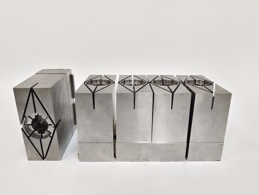 H13 (1.2344) Núcleos de molde de precisão inserções endurecidas para ferramentas de injeção