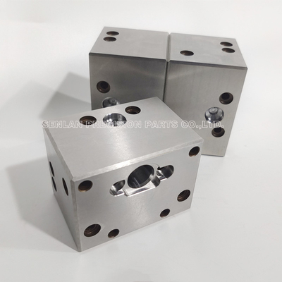Peças fazendo à máquina do Cnc dos componentes do molde da precisão W300 para o empacotamento do recipiente
